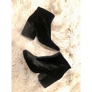 Gunmetal Dionne Black velvet ankle boots - Size 7